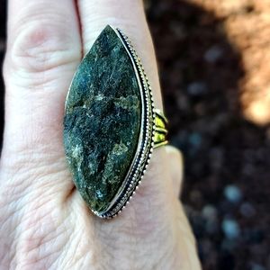 New Rough Labradorite 925 Silver Statement Ring.